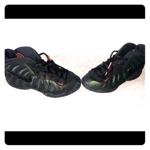 Little boy Nike foamposite